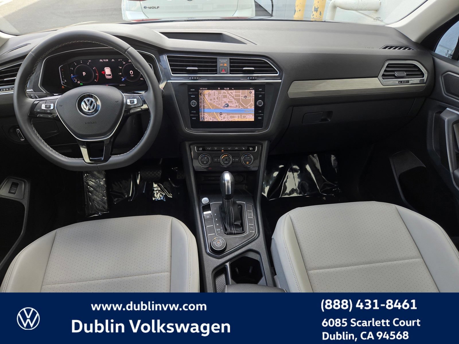 Used 2021 Volkswagen Tiguan SEL AWD/4WD image 14