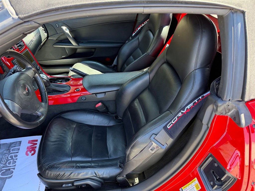 Used 2006 Chevrolet Corvette Convertible w/ Preferred Equipment Group image 8