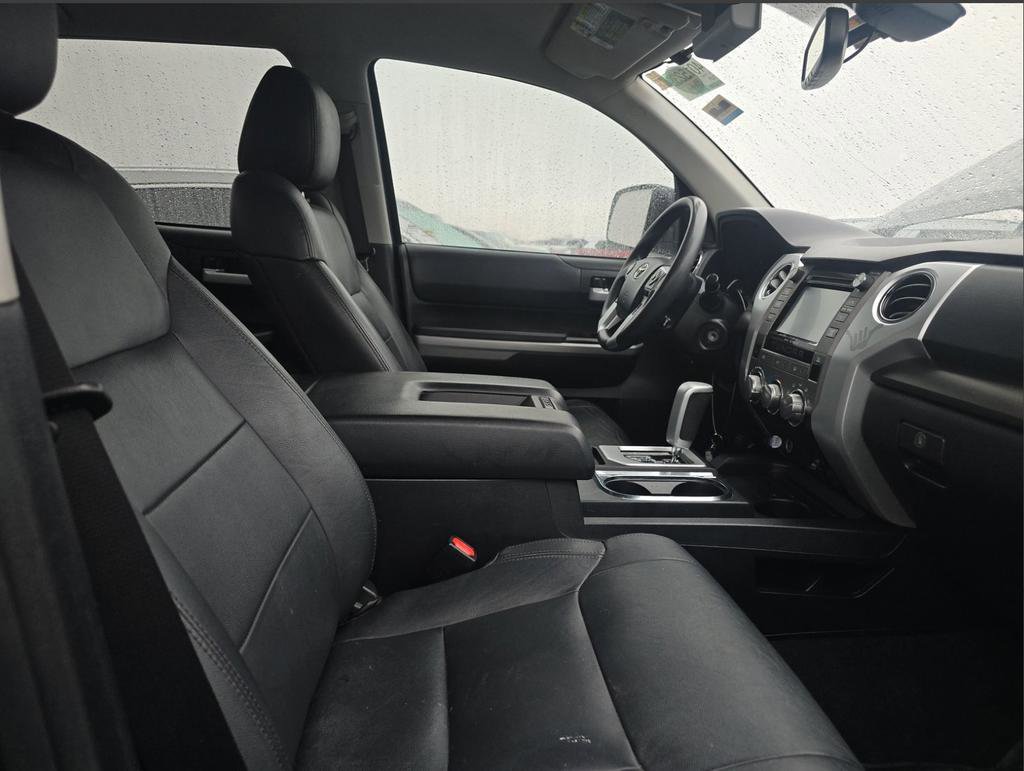 Used 2018 Toyota Tundra SR5 w/ SR5 Upgrade Package image 11