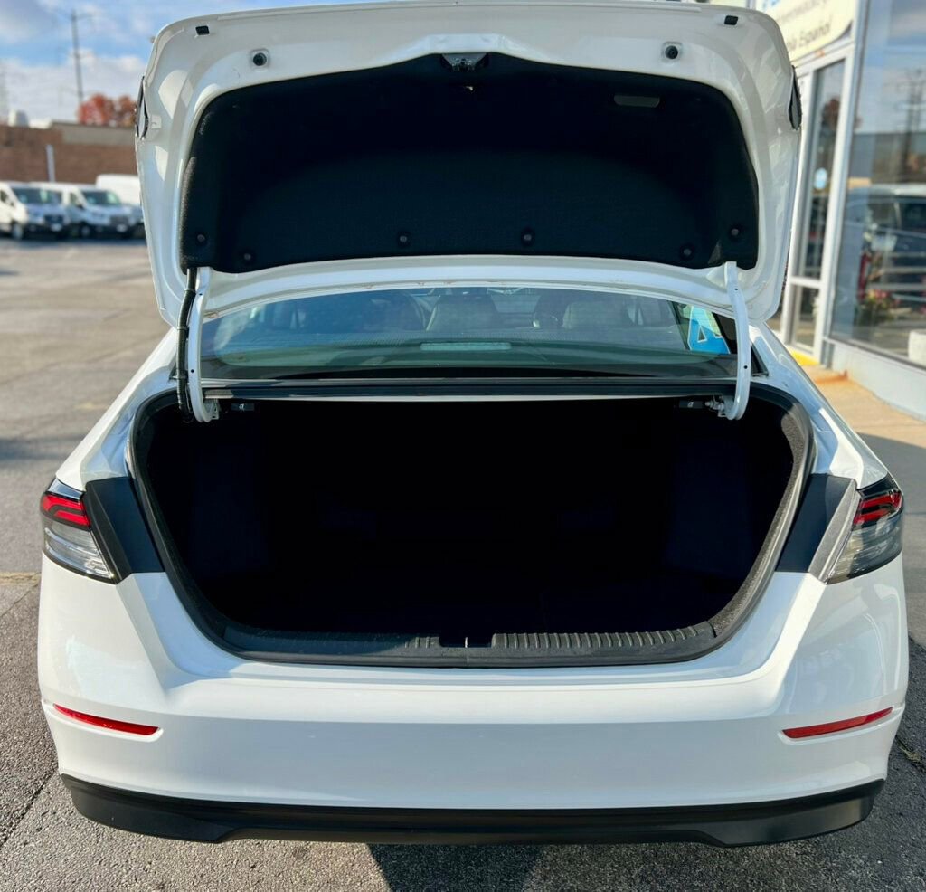 Used 2024 Honda Accord EX image 9