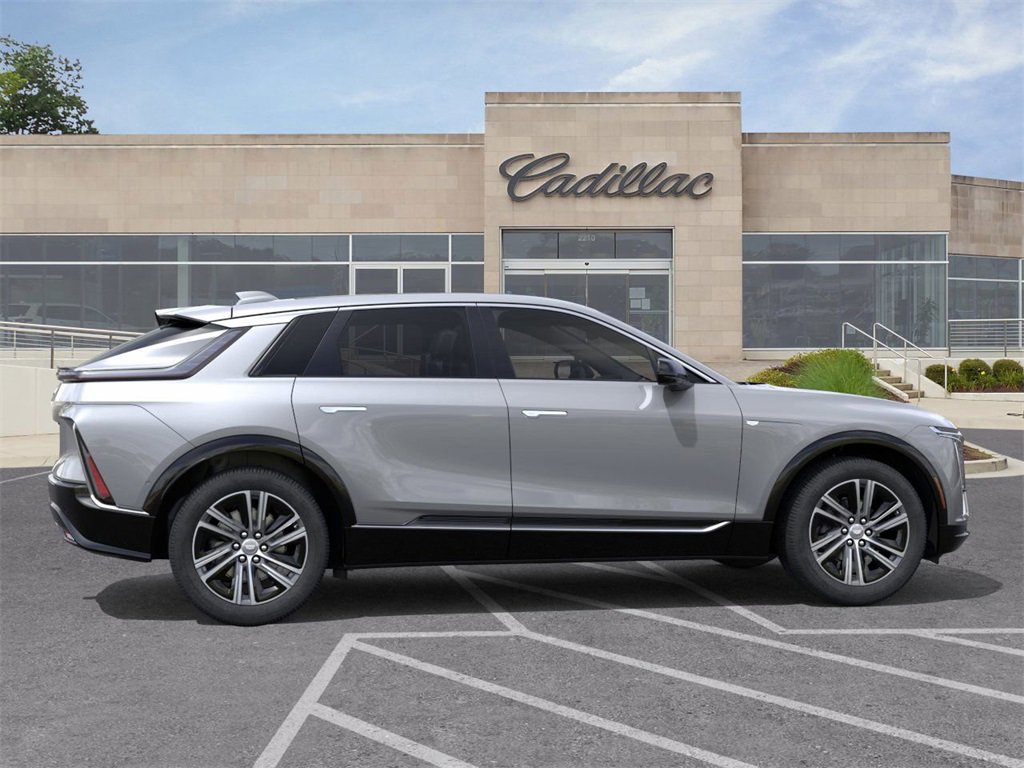 New 2026 Cadillac Lyriq Luxury image 5