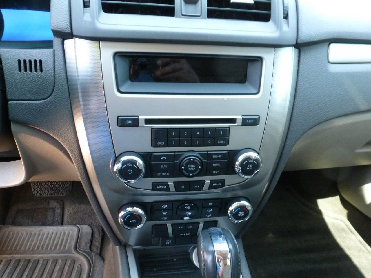 Used 2012 Ford Fusion Hybrid FWD image 14