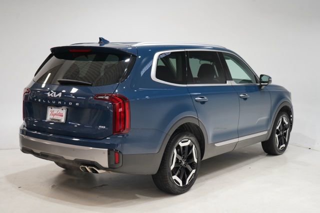 Used 2025 Kia Telluride S image 8
