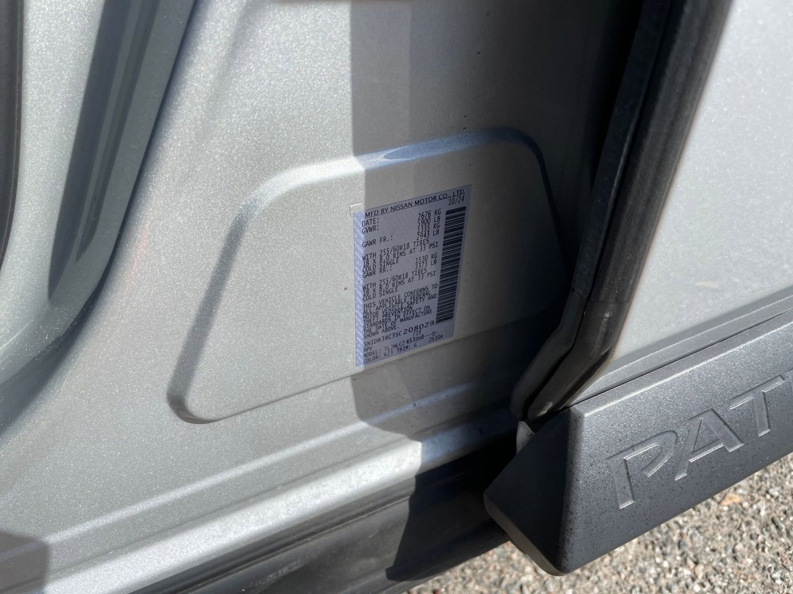 Used 2025 Nissan Pathfinder SV AWD/4WD image 32