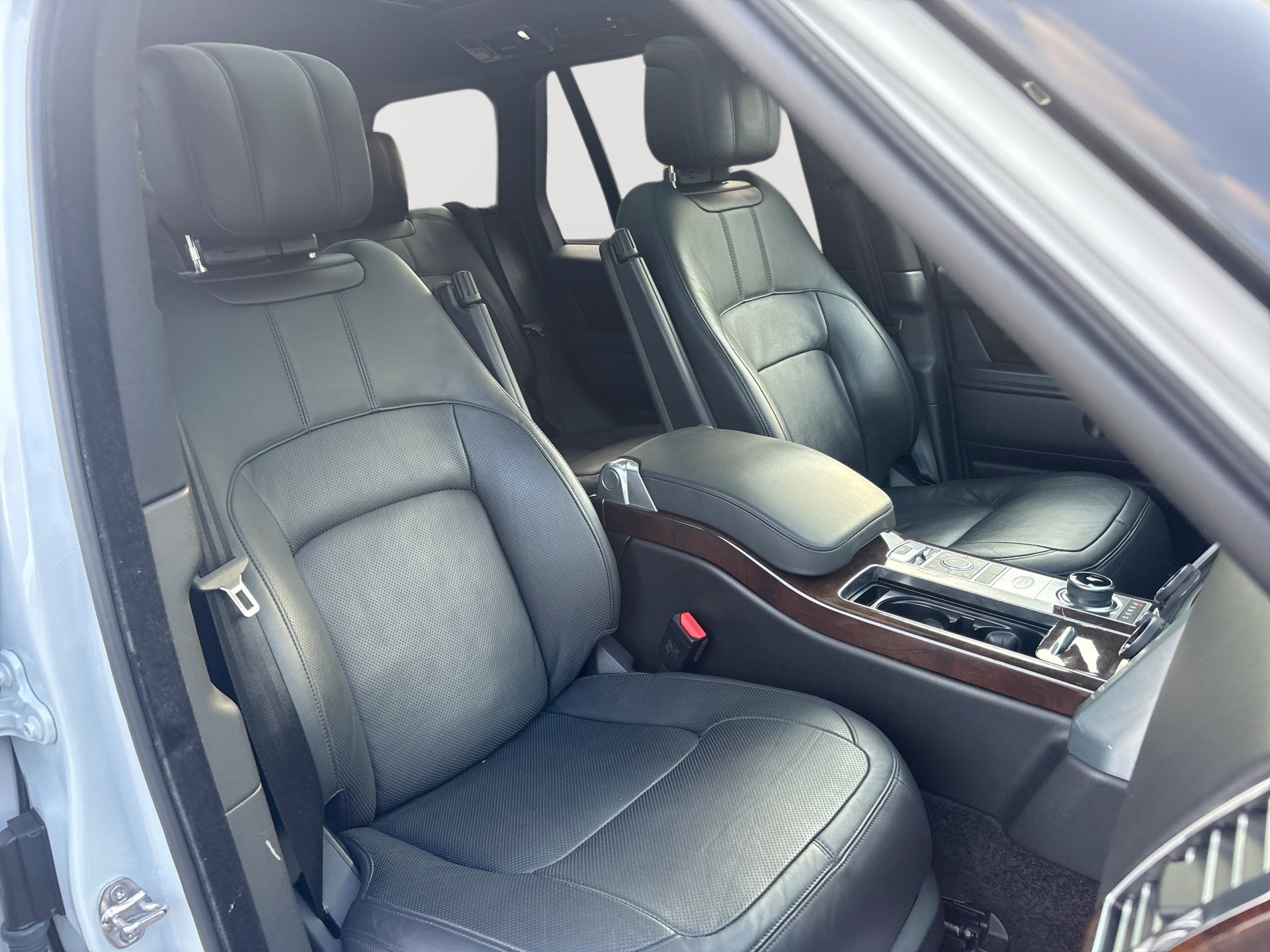Used 2019 Land Rover Range Rover HSE AWD/4WD image 28