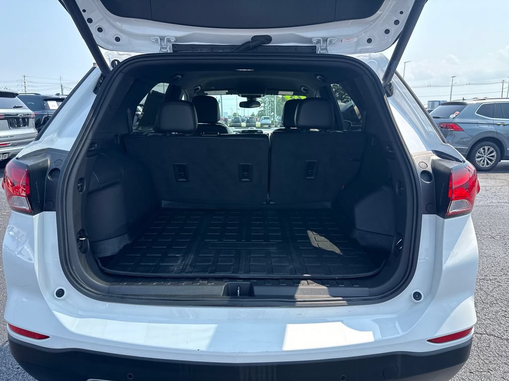 Used 2023 Chevrolet Equinox Premier AWD/4WD image 27