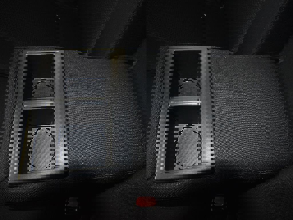 Used 2018 Toyota RAV4 XLE image 29