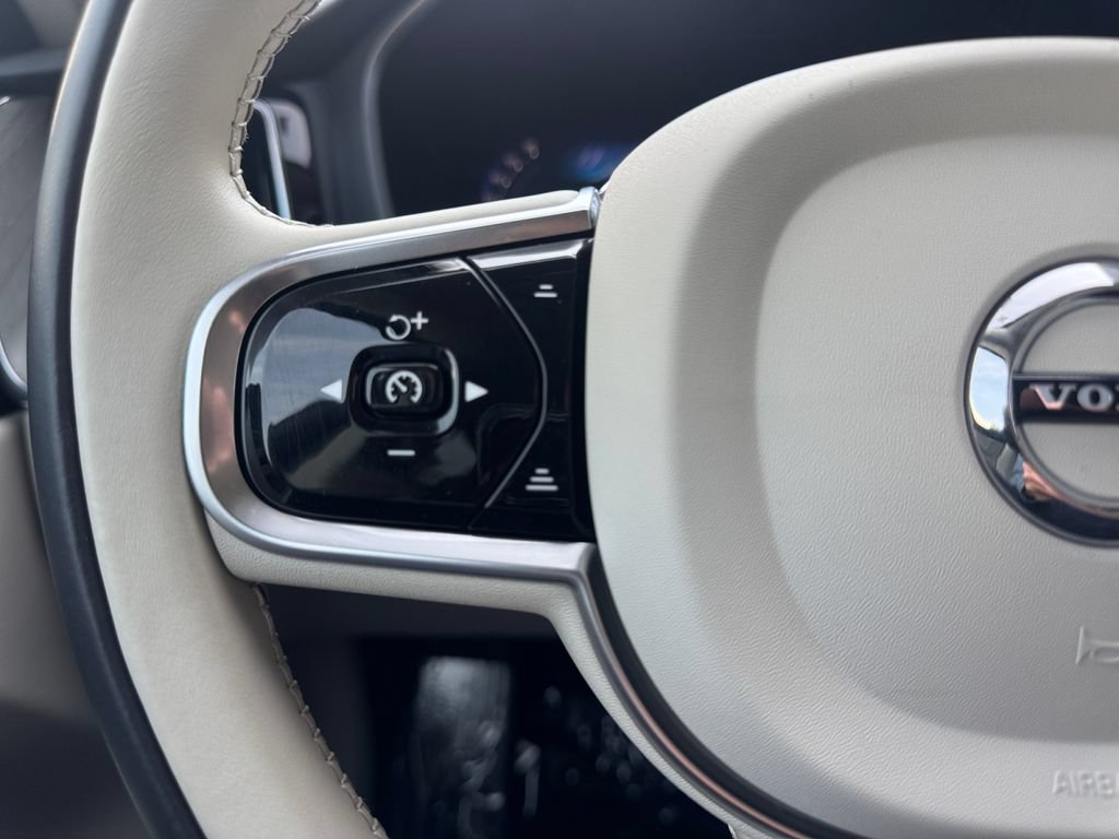 Certified 2024 Volvo XC60 B5 Plus w/ Climate Package AWD/4WD image 15