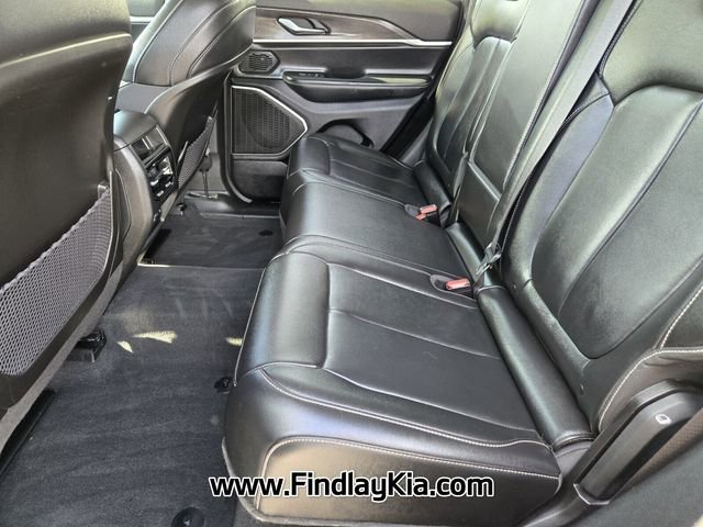 Used 2022 Jeep Grand Cherokee Limited AWD/4WD image 14