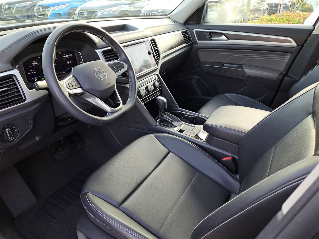 Used 2022 Volkswagen Atlas SE w/ Panoramic Sunroof Package image 13