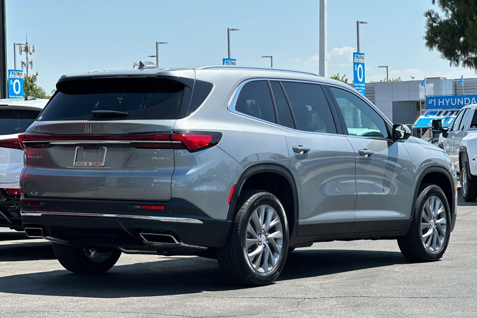 New 2025 Buick Enclave Preferred w/ Power Package image 5