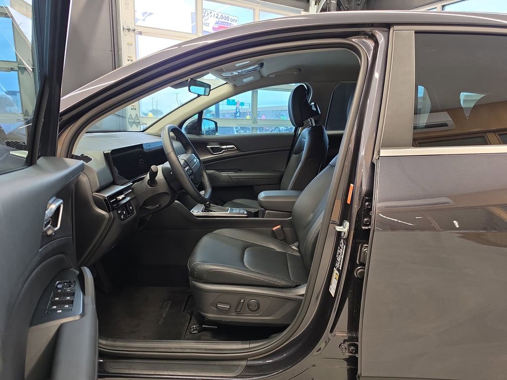 Used 2026 Kia Sportage EX image 10