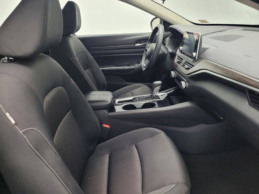 Used 2024 Nissan Altima 2.5 SV image 21