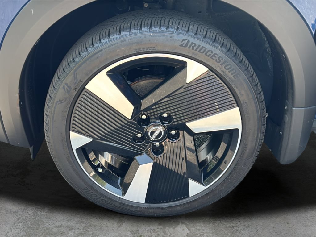 Used 2025 Nissan Kicks SR FWD image 45