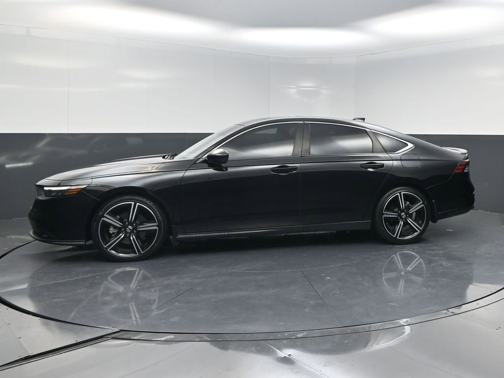 Used 2023 Honda Accord Sport image 3