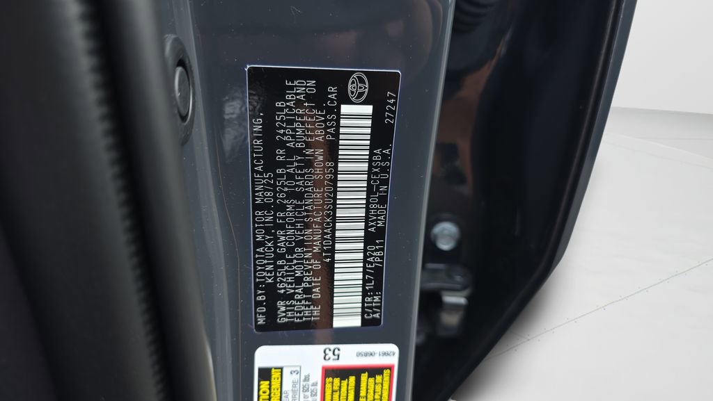 Used 2025 Toyota Camry SE image 28