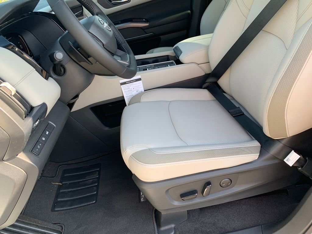 New 2026 Nissan Pathfinder SL image 22