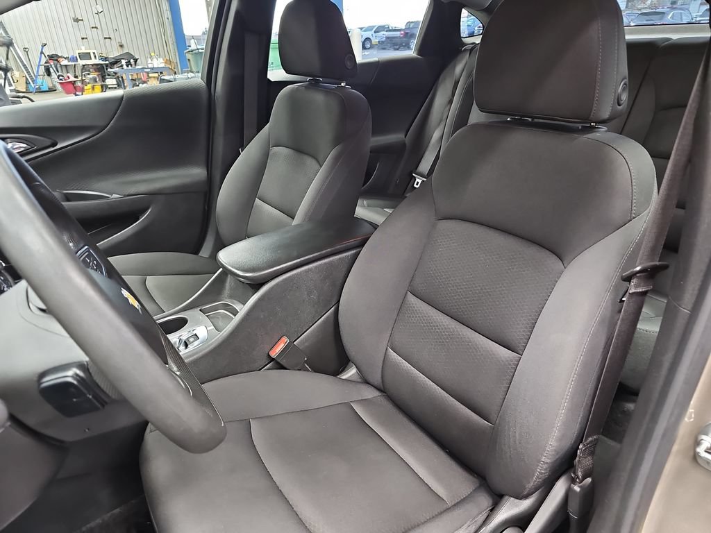 Used 2024 Chevrolet Malibu LS FWD image 14