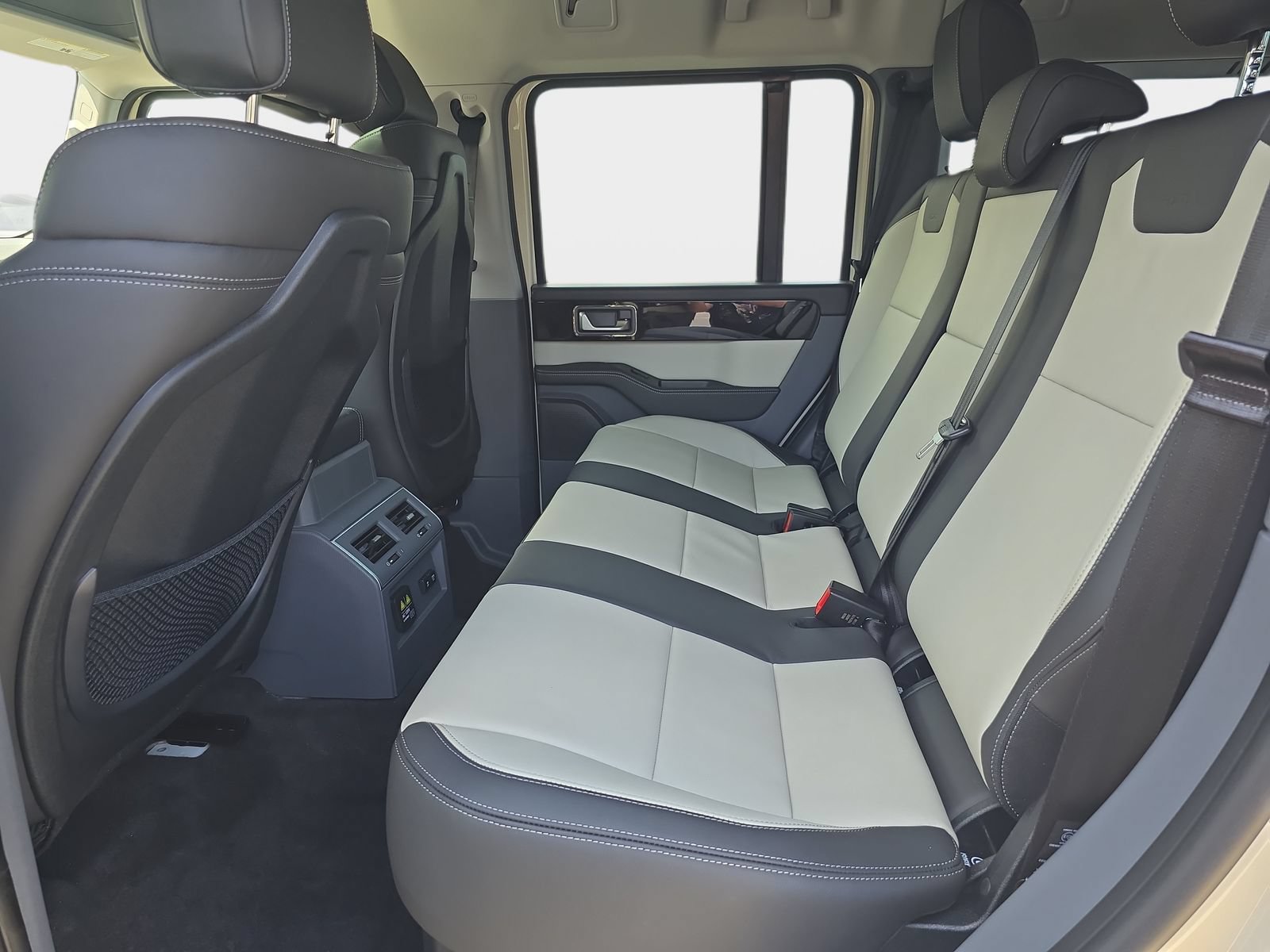 New 2026 INEOS Grenadier Station Wagon AWD/4WD image 14