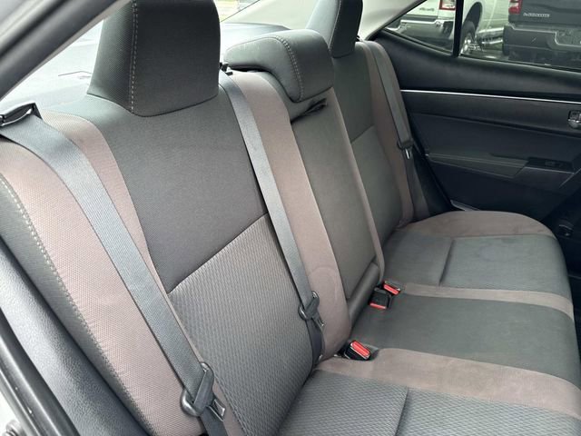 Used 2018 Toyota Corolla LE FWD image 28