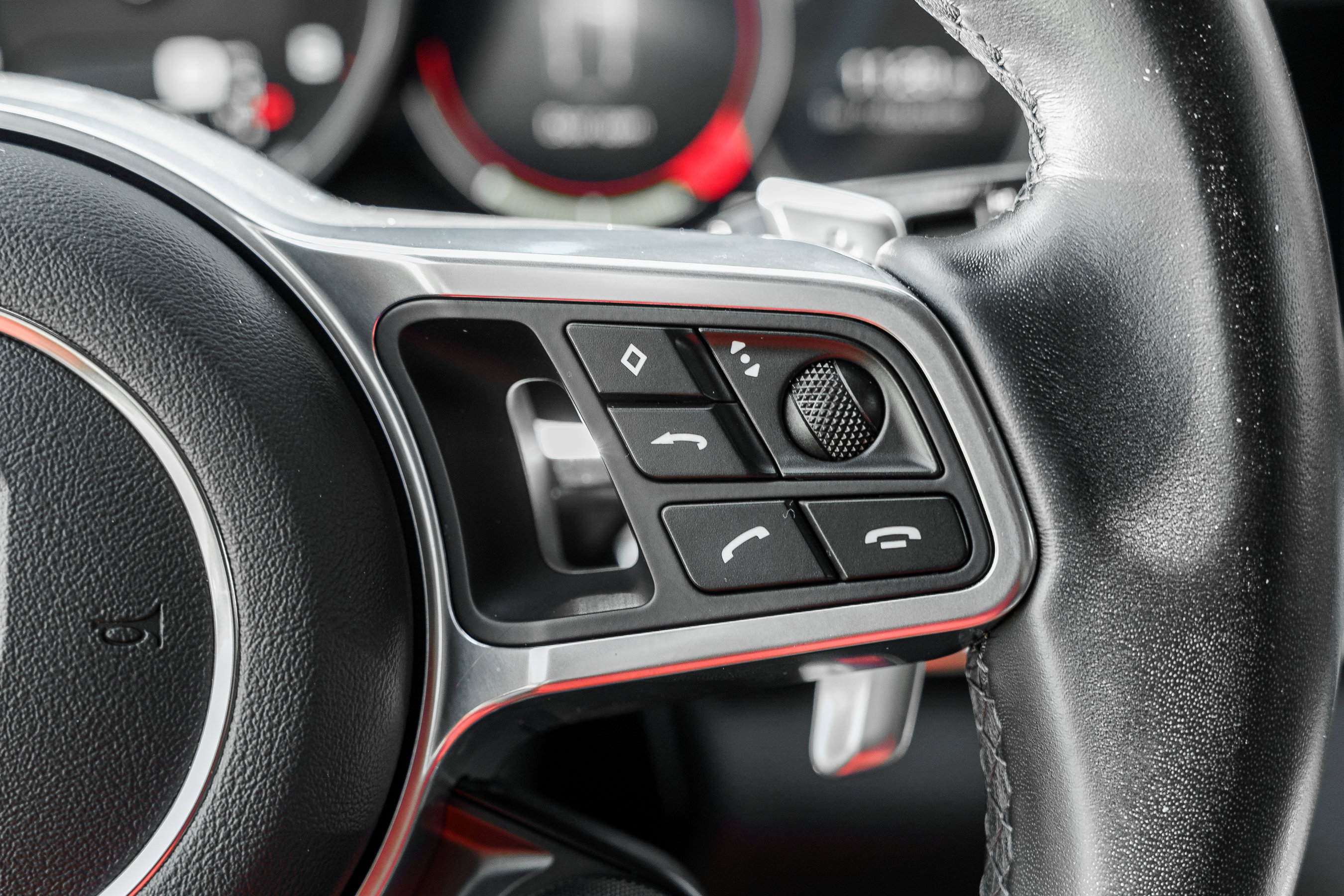 Used 2020 Porsche Panamera 4 image 19