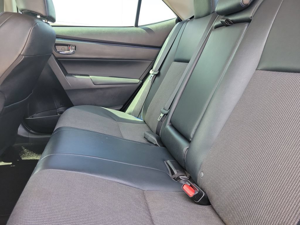 Used 2017 Toyota Corolla SE FWD image 9