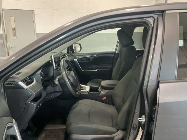Used 2024 Toyota RAV4 LE AWD/4WD image 10