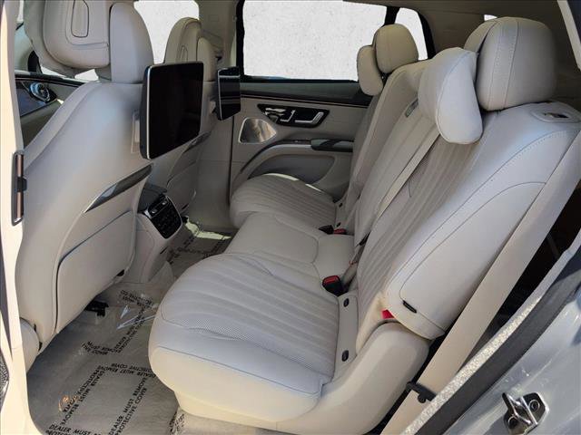New 2026 Mercedes-Benz EQS 400 4MATIC SUV image 16