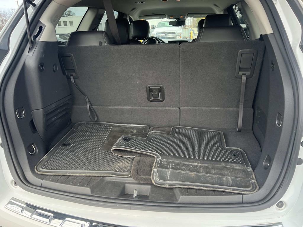 Used 2016 Chevrolet Traverse LTZ FWD image 9