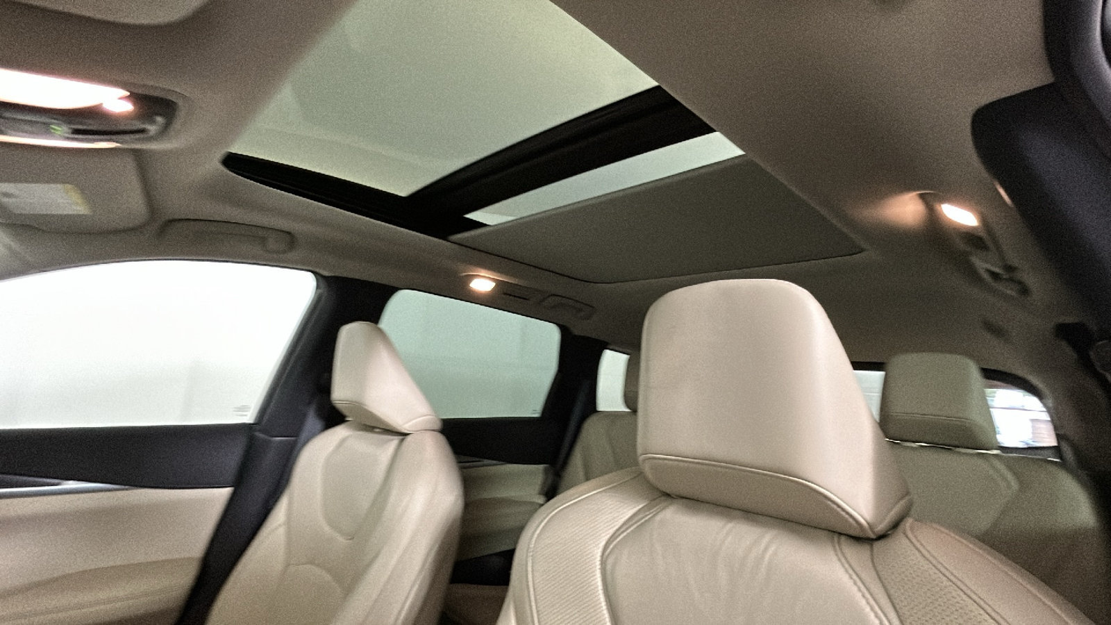 Used 2024 INFINITI QX60 Luxe AWD/4WD image 14