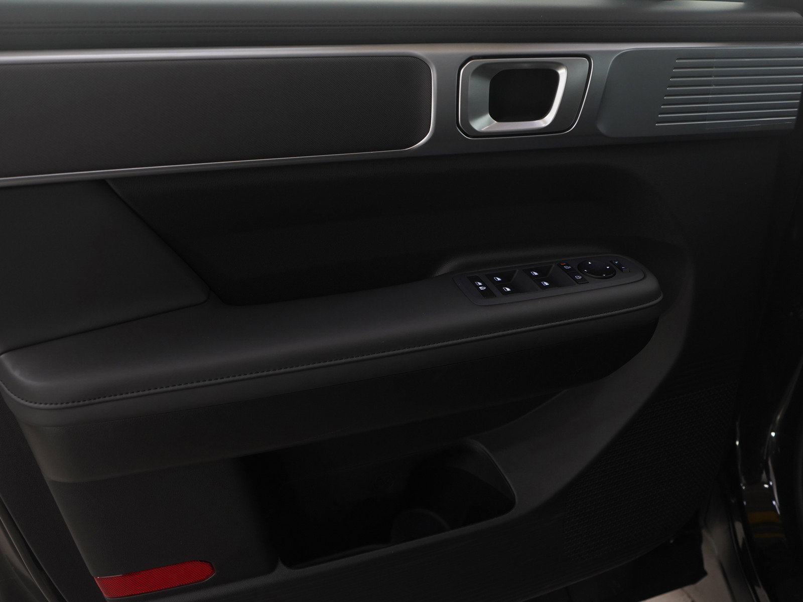 Certified 2026 Hyundai Santa Fe SEL image 15