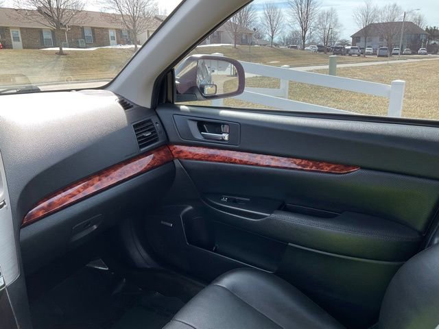 Used 2011 Subaru Legacy 2.5i Limited w/ Appearance Package 1E image 17