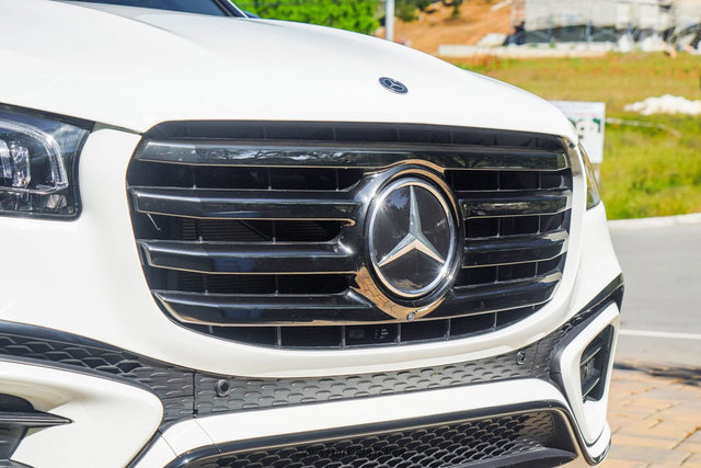 Used 2024 Mercedes-Benz GLS 450 4MATIC image 99