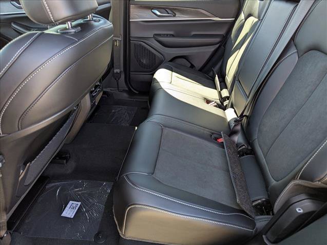 New 2026 Jeep Grand Cherokee Altitude AWD/4WD image 14