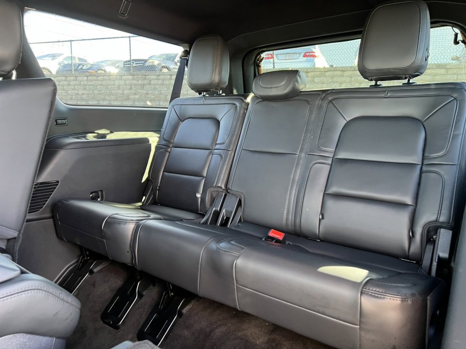 Used 2022 Lincoln Navigator L Reserve image 7