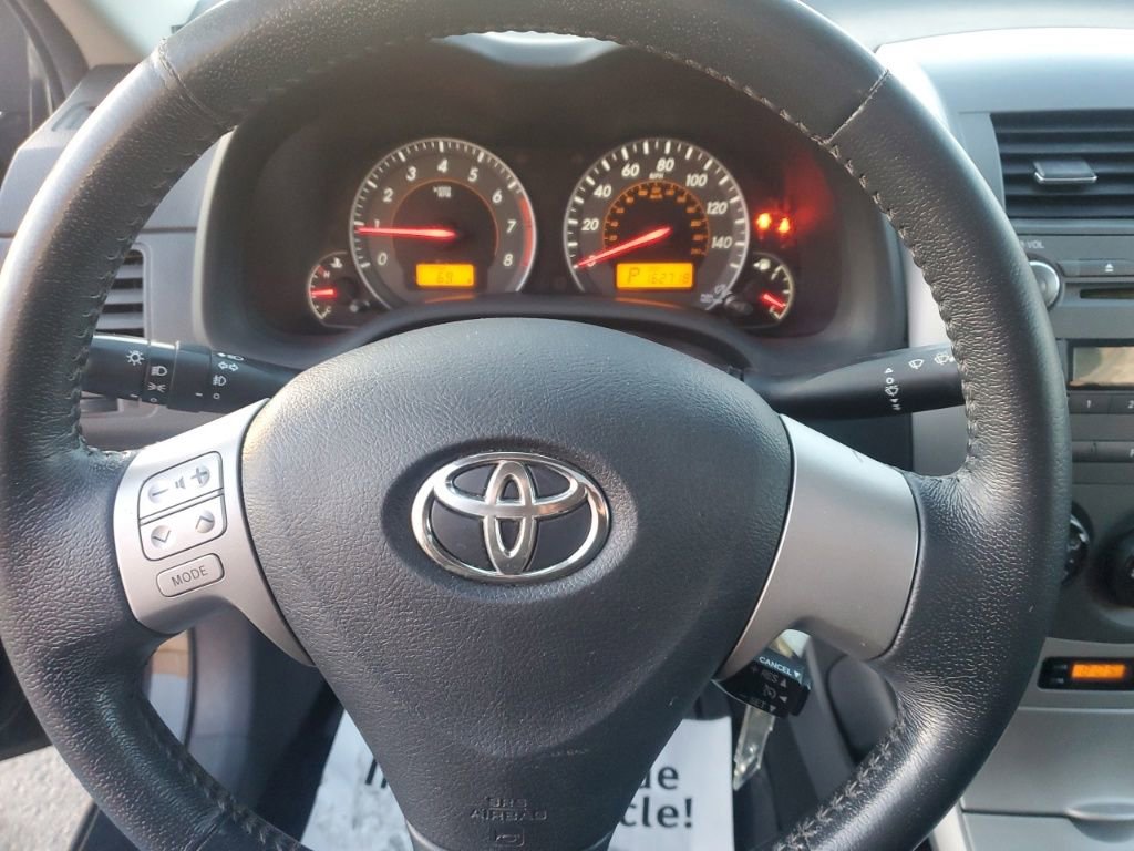 Used 2010 Toyota Corolla S image 16