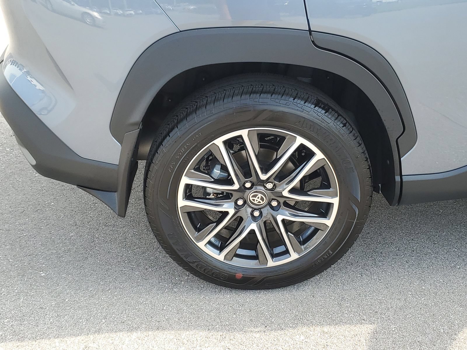 Certified 2026 Toyota Corolla Cross XLE w/ Convenience Package FWD image 5
