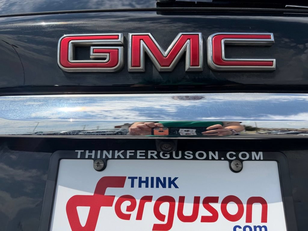 Used 2024 GMC Terrain SLE FWD image 17