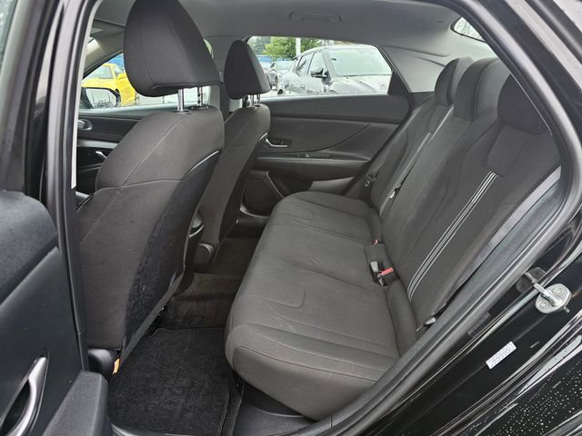 Used 2023 Hyundai Elantra Blue image 15