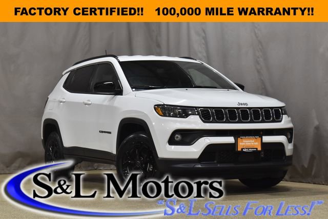 Used 2025 Jeep Compass Latitude AWD/4WD image 1