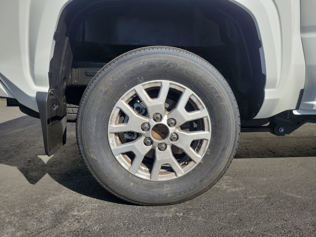 Used 2025 Toyota Tacoma SR5 image 5