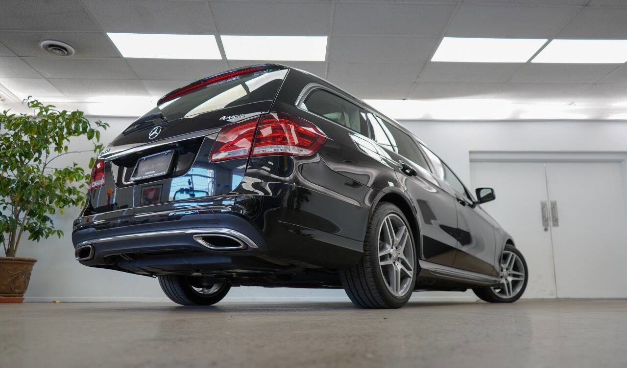 Used 2016 Mercedes-Benz E 350 4MATIC Wagon image 5