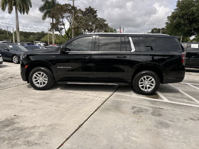 Used 2024 Chevrolet Suburban LS RWD image 32