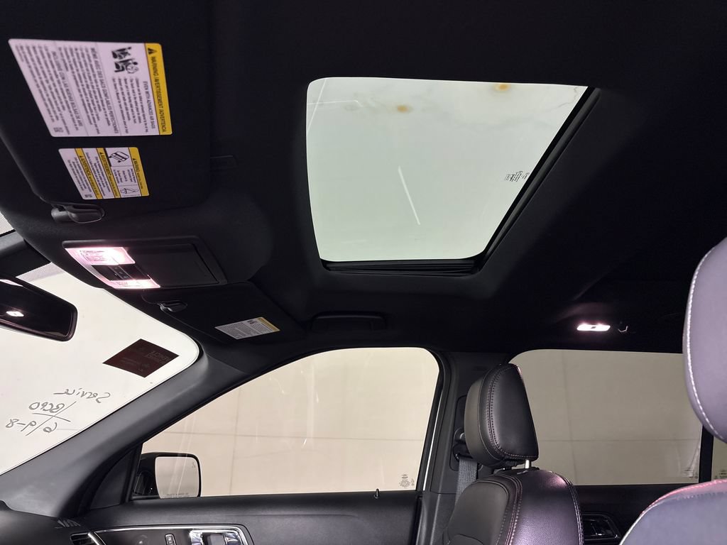 Used 2018 Ford Explorer Sport w/ Ford Safe & Smart Package AWD/4WD image 35