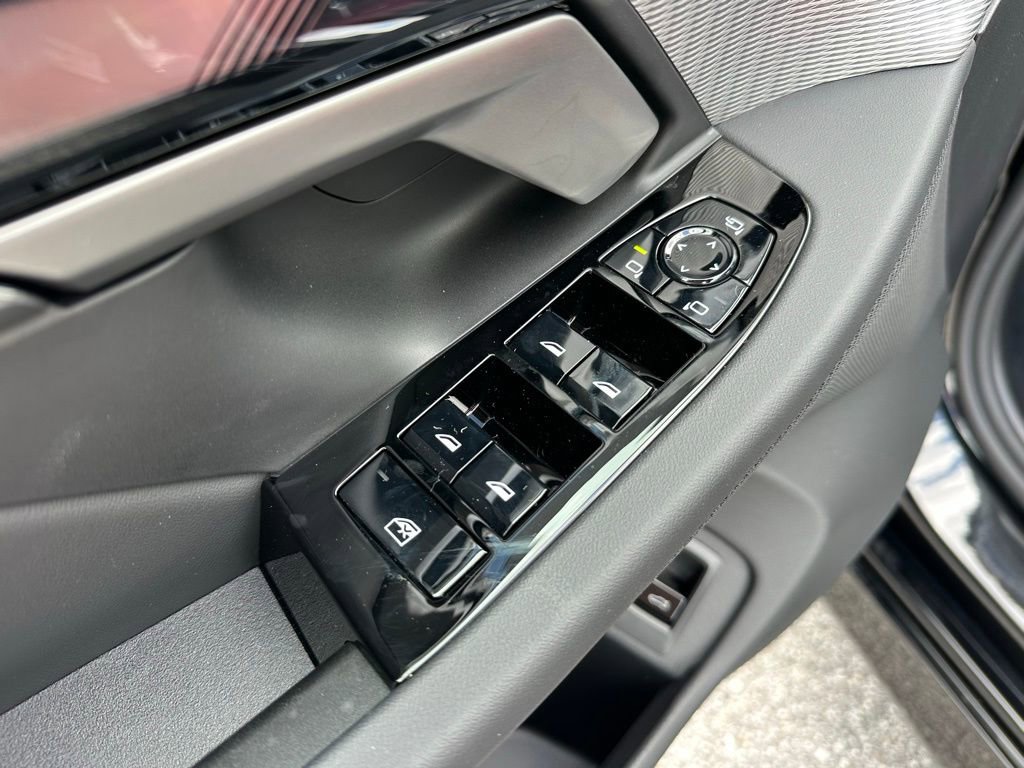 New 2027 BMW 530i RWD image 13