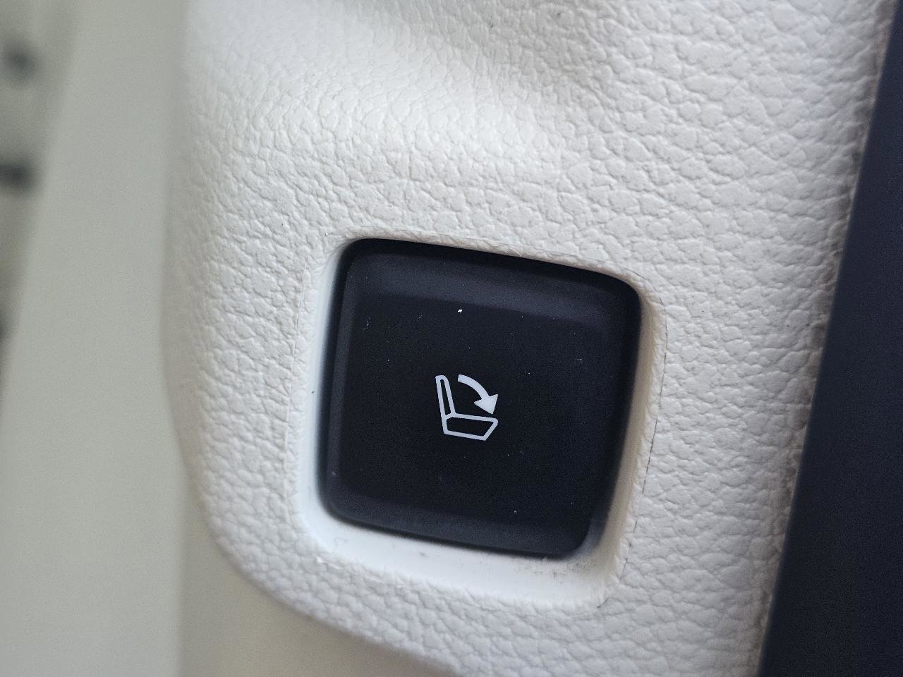 Used 2018 Lincoln Navigator L Black Label w/ Cargo Package AWD/4WD image 70