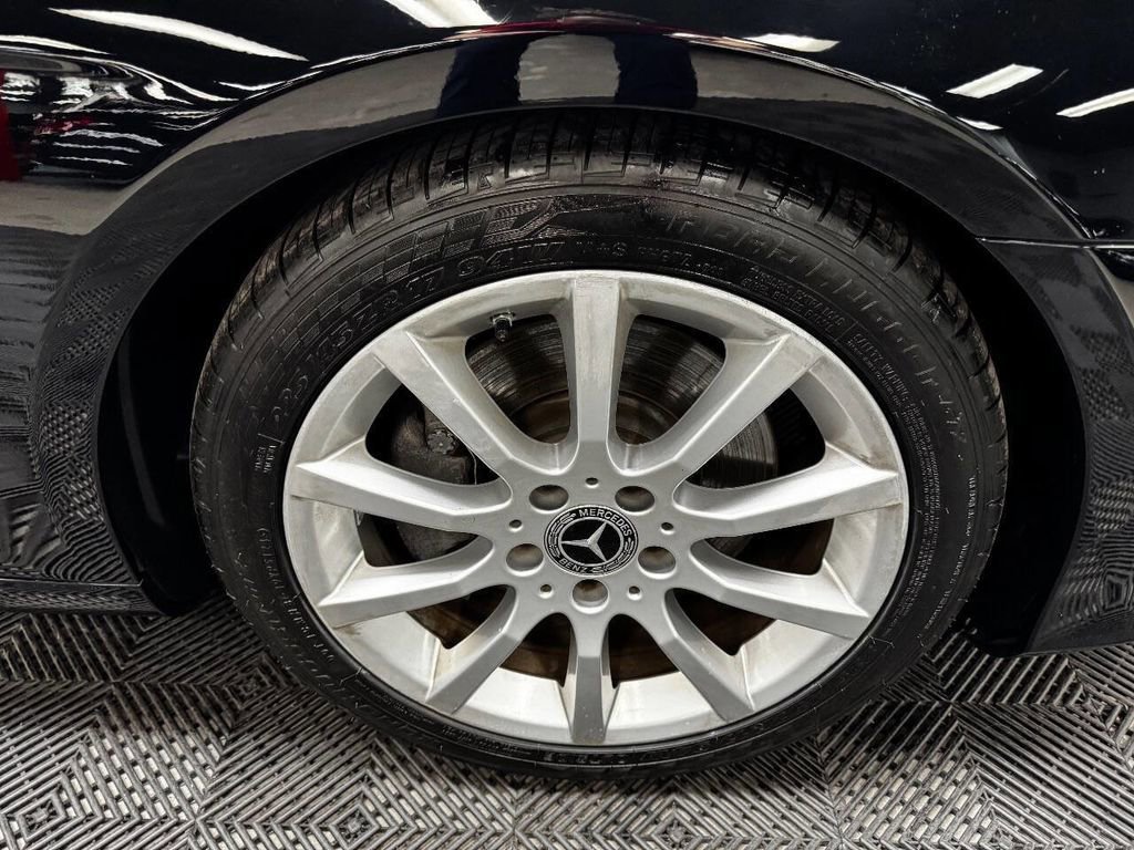 Used 2019 Mercedes-Benz SLC 300 w/ Premium Package image 30