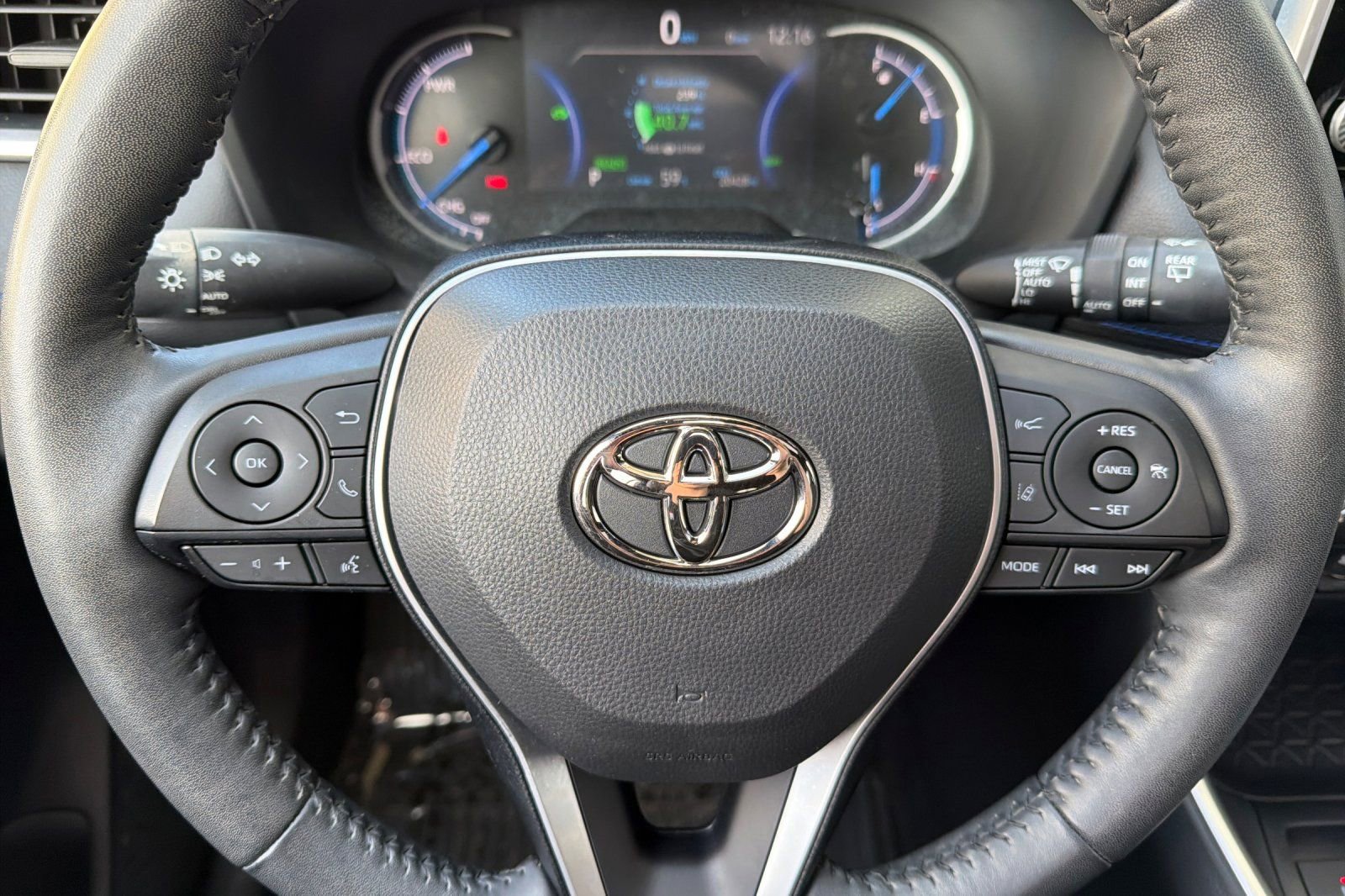 Used 2023 Toyota RAV4 SE w/ Convenience Package image 20