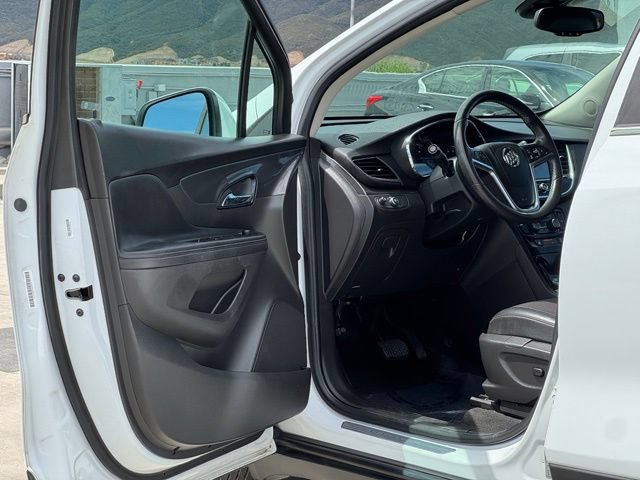 Used 2020 Buick Encore Preferred FWD image 9