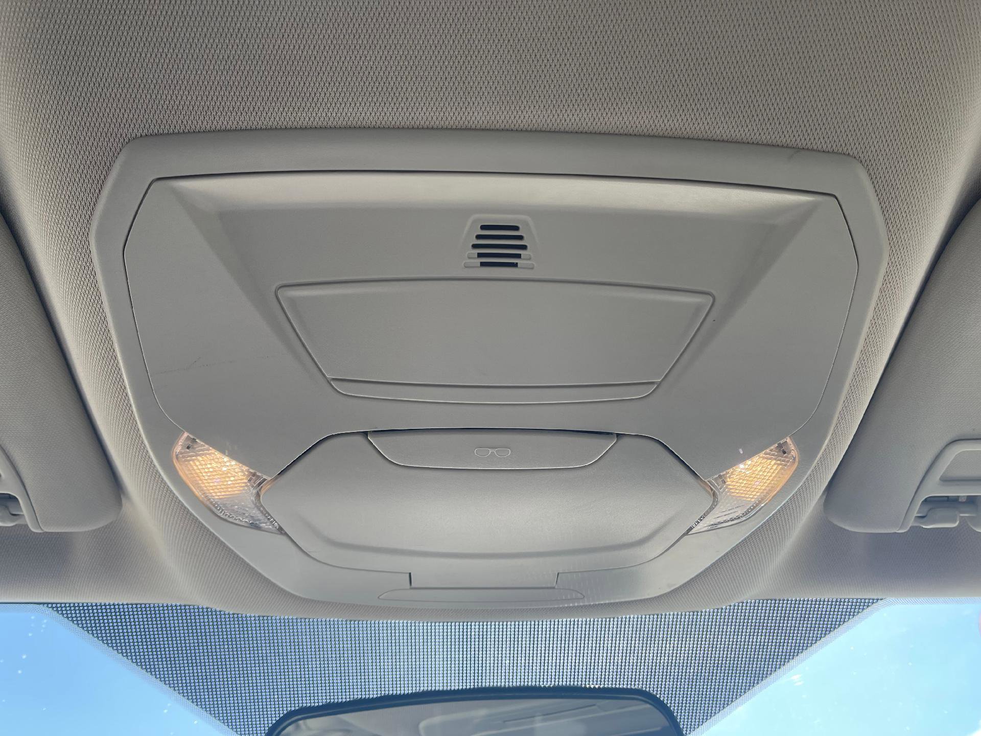 Used 2018 Ford Escape SE w/ SE Sport Appearance Package image 17